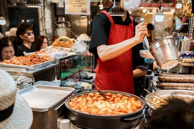 Seoul Food: Banchan, Bibimbap, and Beyond - Walking beside Cheonggyecheon Stream