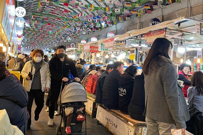 Seoul Fun Food Tour: 12 different food tastings - Ikseon-dong: hanok lanes and a cafe finish