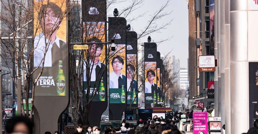 Seoul: Gangnam Tour on Youth and Society in South Korea - The Walk Itself: Easy Ground, Long Conversation