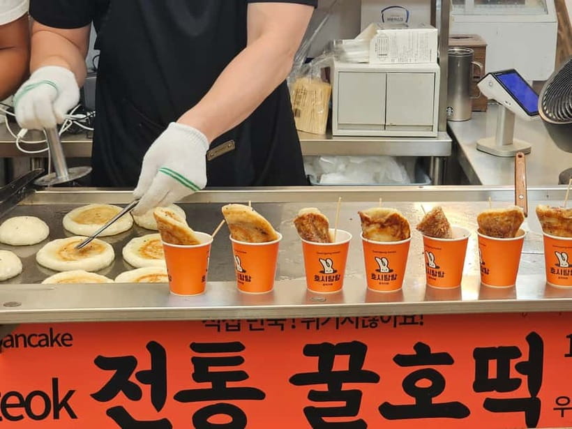 Seoul: Guided Food & Market Tour with 8+ Tastings - Why the Market Guide Matters