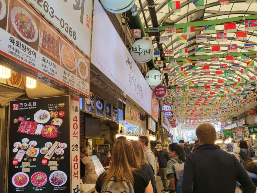 Seoul: Gwangjang Market Netflix Food Tour - Gwangjang Market delivers the food