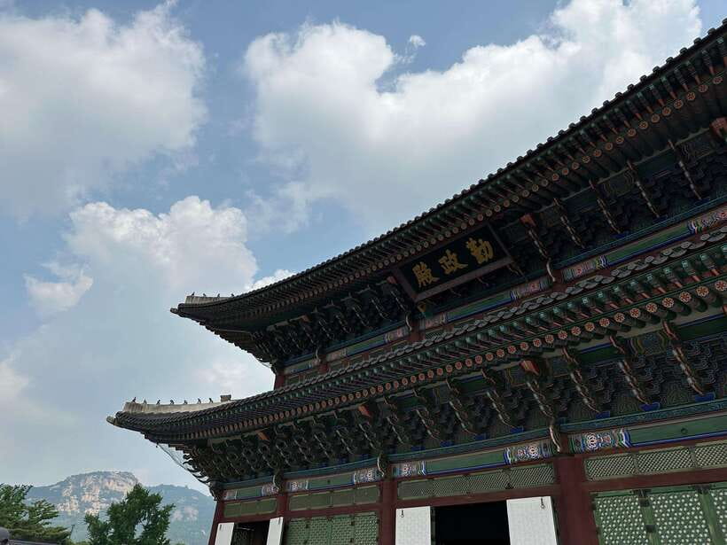 Seoul: Gyeongbok Palace, N Tower, & Local Market City Tour - Why this tour works for a first day in Seoul