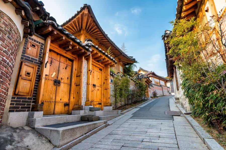 Seoul: Gyeongbokgung / Hanok Village / N Seoul Tower - Taking the Namsan cable car to Seoul’s skyline