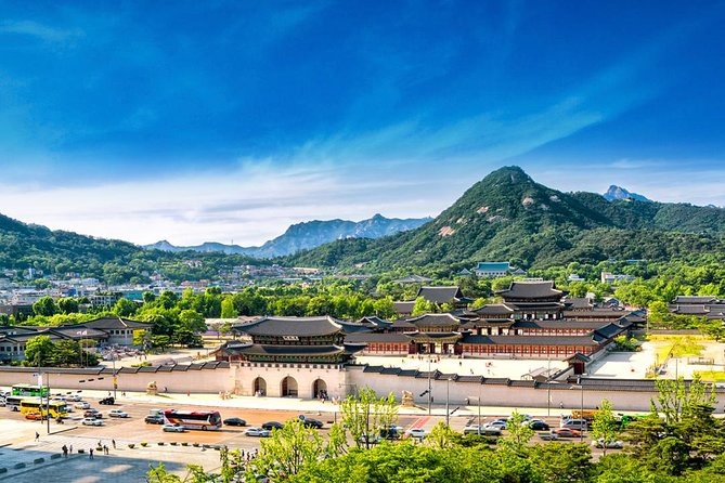 Seoul: Gyeongbokgung Palace Half day Tour - Gangnyeongjeon and Gyotaejeon