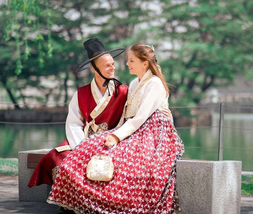 Seoul: Hanbok Rental with Gyeongbokgung Palace Entry - Why a hanbok changes your palace visit