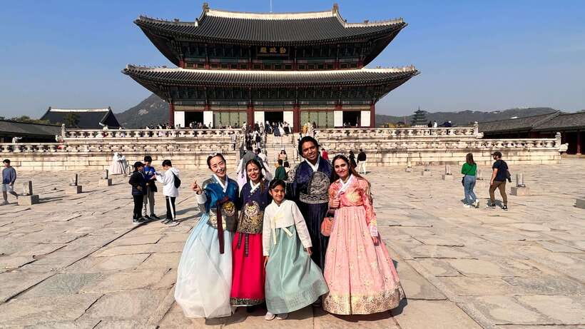Seoul Highlights: Gyeongbok Palace, Insadong & N Seoul Tower - The ginseng stop is worth understanding
