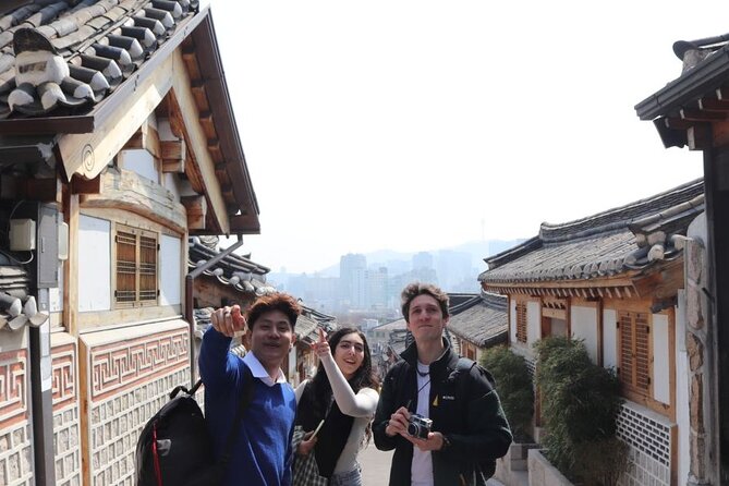 Seoul Highlights & Hidden Gems Tours by Locals: Private + Custom - Bukchon Hanok Village and the limits of old Seoul