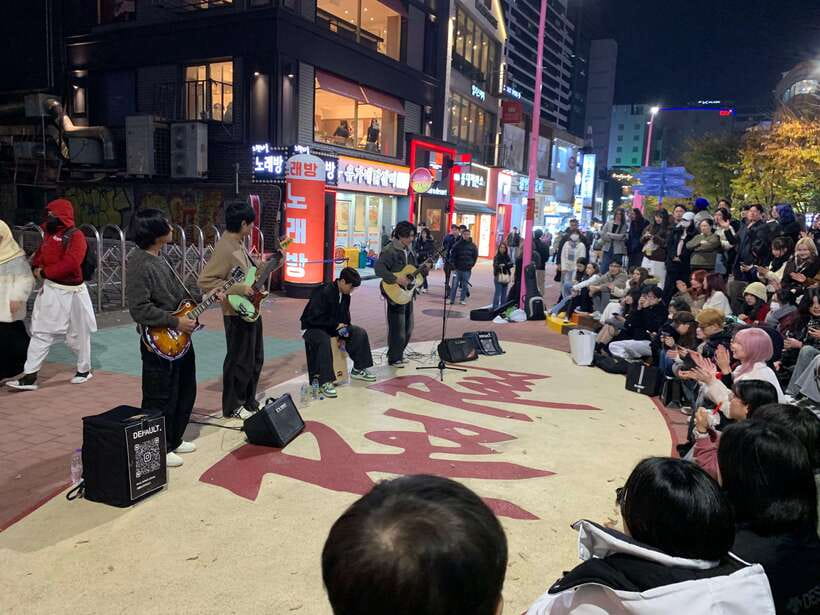 Seoul: Hongdae, Animation&Game, Theme Cafe Walking Tour - The forest road toward Tiny Ville Yeonnam