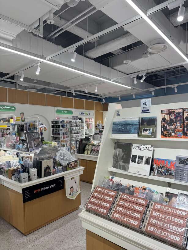 Seoul: Hongdae, Animation&Game, Theme Cafe Walking Tour - T1 Base Camp and the gaming side of Seoul