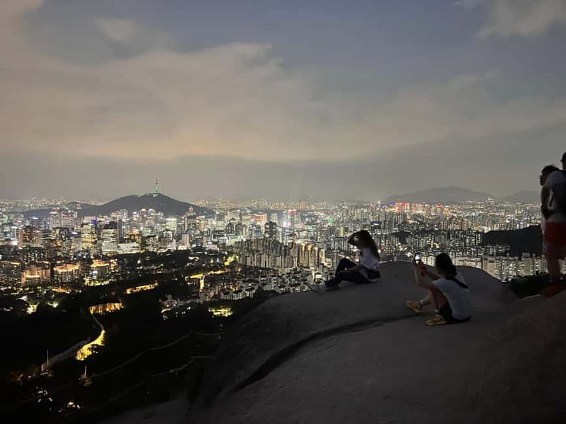 Seoul: Inwangsan Sunset Hike with Guide - Meeting at Gyeongbokgung Station Exit 1