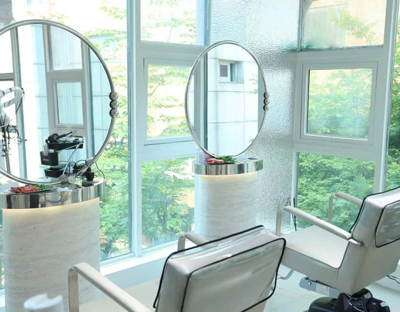 Seoul: K-Beauty Tour with Hair, Makeup, Photo Shoot - Why the private room makes a difference