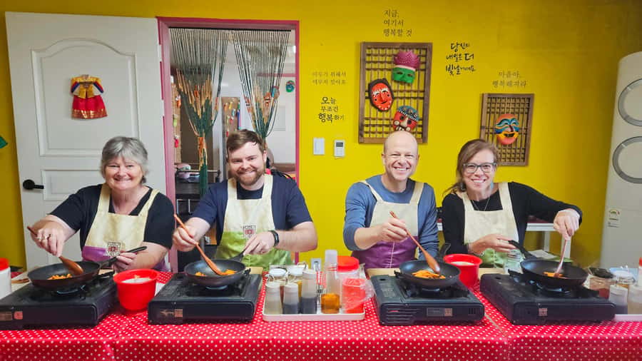 Seoul: Korean Cooking Class at a Local Home and Market Tour - Who should book this class?