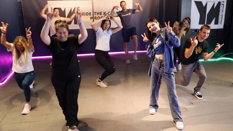 Seoul: Kpop Dance Class Including Video Shooting & Editing - Meeting K-pop fans from around the world