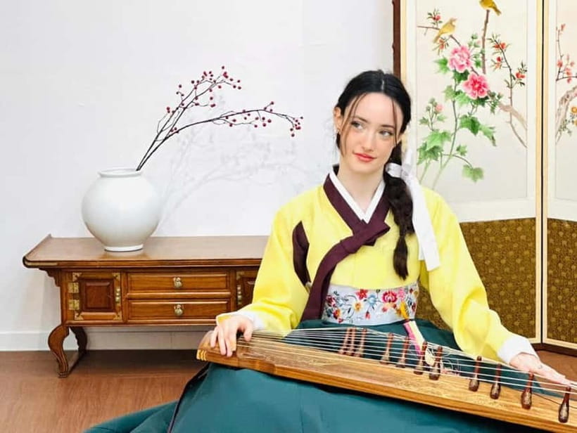 Seoul: Learn Traditional Korean Strings Instrument & Hanbok - Is $106 a fair price?