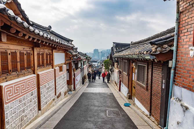 Seoul Like a Local: Private & Personalized Experience (2-3 hours) - COEX Mall and a practical question-and-answer session