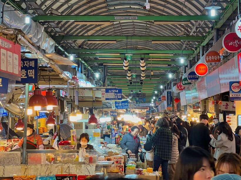 Seoul: Max Out Must Visit City Highlights Panoramic Day Tour - Insadong’s traditional streets
