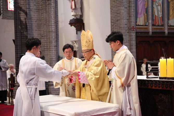 Seoul Myeongdong Catholic Church Historic Private Walking Tour - Why Myeongdong Cathedral deserves an hour