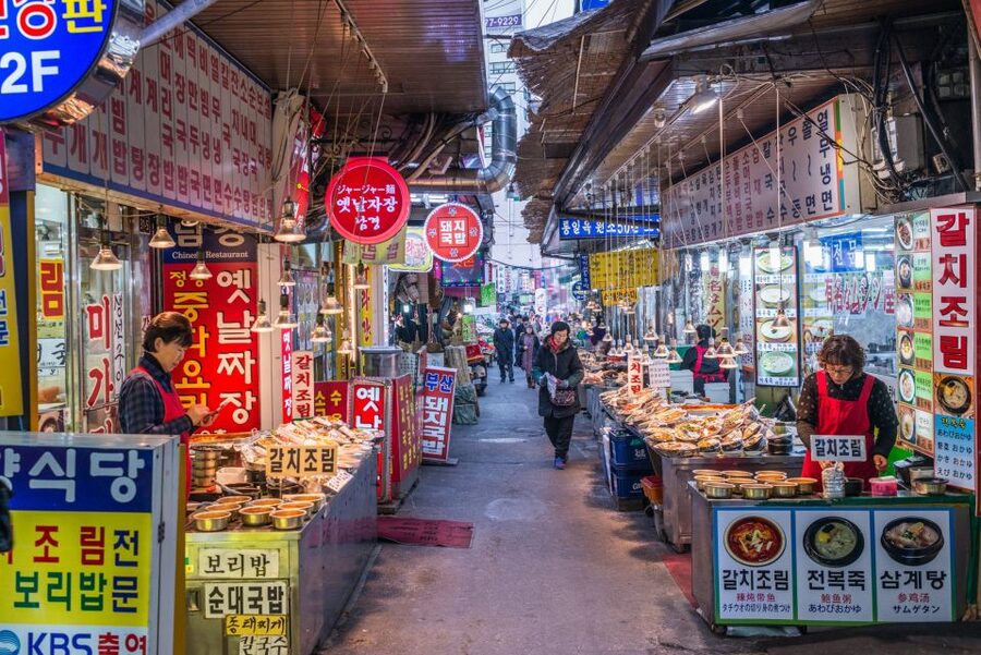 Seoul: Namdaemun Market Food Tour - Meeting at Exit 5 and getting started
