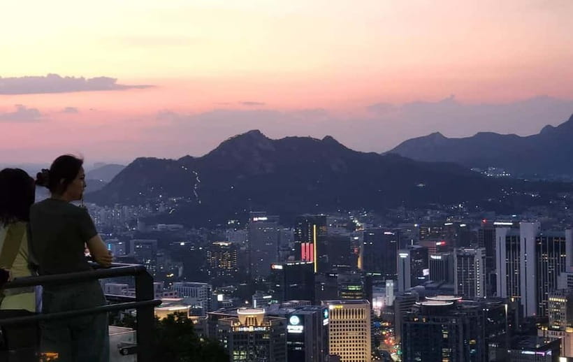 Seoul: Night Namsan Hiking with Hidden Gem Recommendations - Sunset viewpoints and photo stops