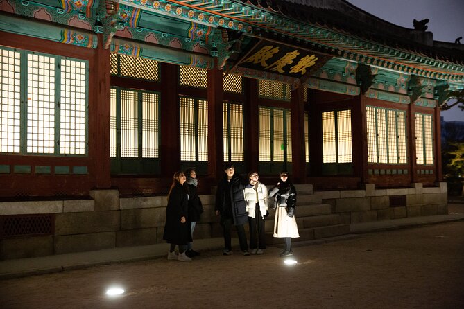 Seoul Night Palace & Market Food Tour with Vehicle - Riding between the palace, market, and temple