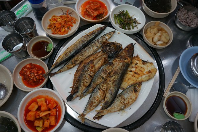 Seoul Night "Private Tour"(Korean BBQ, N-Tower, Seoul Fortress, Local Market) - Naksan Park and the Seoul Fortress wall
