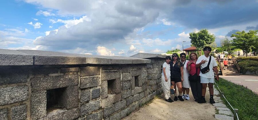 Seoul Night Tour: Naksan Park & Hidden Jems - Naksan Park and the fortress walls