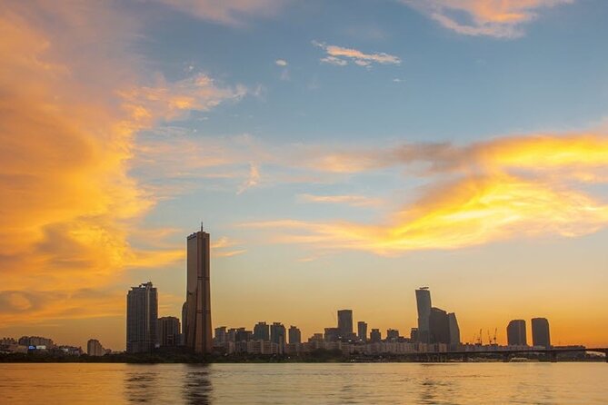 Seoul Night Tour with Han River Cruise and Gyeongbokgung Palace - Is $245 per person a fair price?