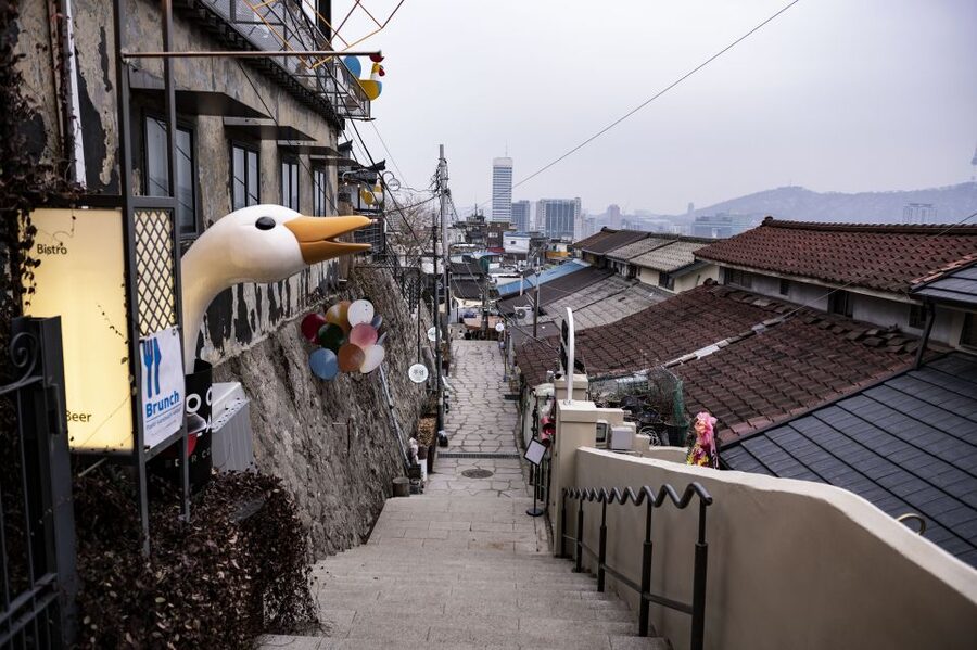 Seoul: Nighttime Hidden Gems Walking Tour - Hyehwa, Marronnier Park, and Seoul student life