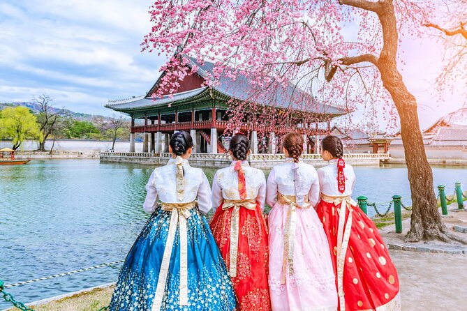 Seoul One Day Sightseeing Tour with N Tower and Lunch - N Seoul Tower and the choice to pay for the observatory