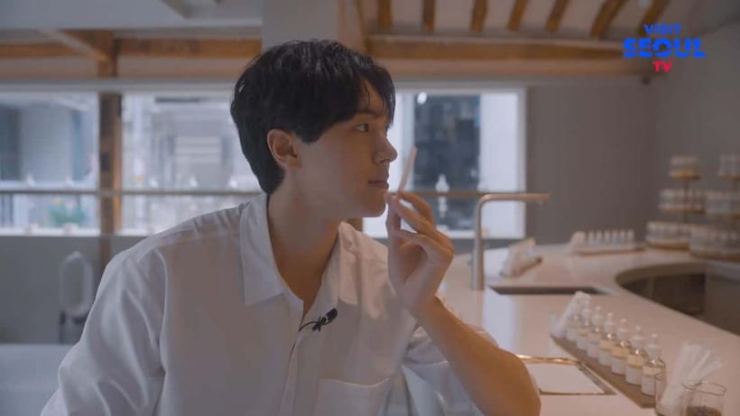 Seoul: Perfume-Making Workshop in a Hanok - Comparing 500 materials without losing your nose