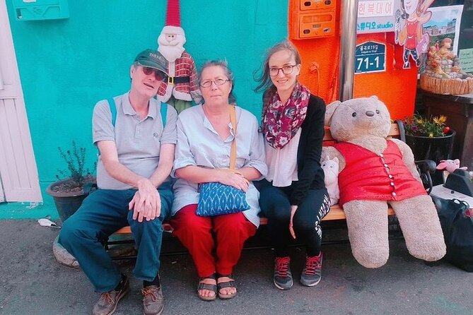 Seoul Private Custom Walking Tour with A Guide (Private Tour) - Weather, walking, and daily comfort