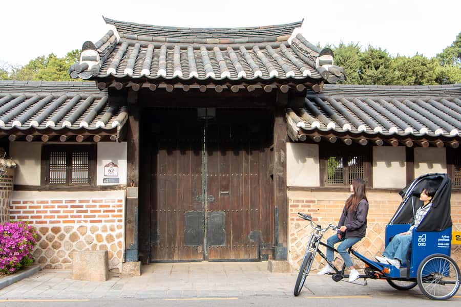 Seoul Private Pedicab Tour : Bukchon Anguk Hanok Village - Key Points at a Glance
