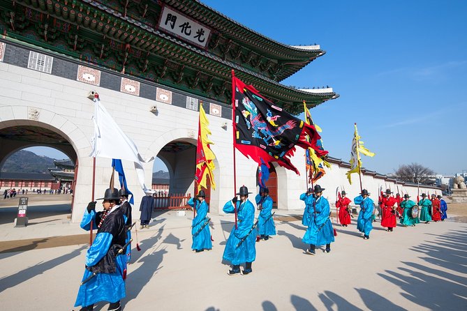 Seoul Private Tour with hidden gem of Seoul - A full day that makes Seoul easier to read