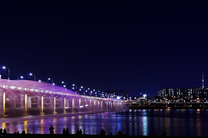 Seoul Private Walking Tour with a Local - Traditional Seoul and Modern Seoul in One Afternoon