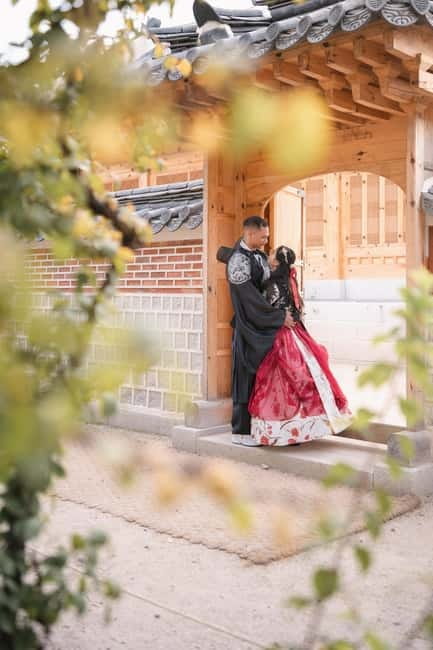 Seoul: Professional Hanbok Photography at Gyeongbok Palace - Gwanghwamun, the Grand First Frame