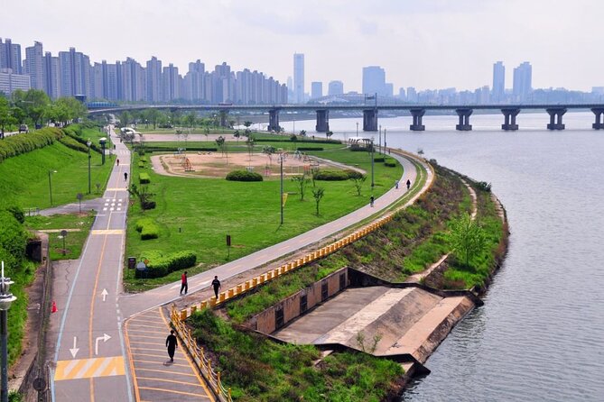 Seoul Self-Guided Audio Tour - Bongeunsa, Starfield Library, and Seoul Sky