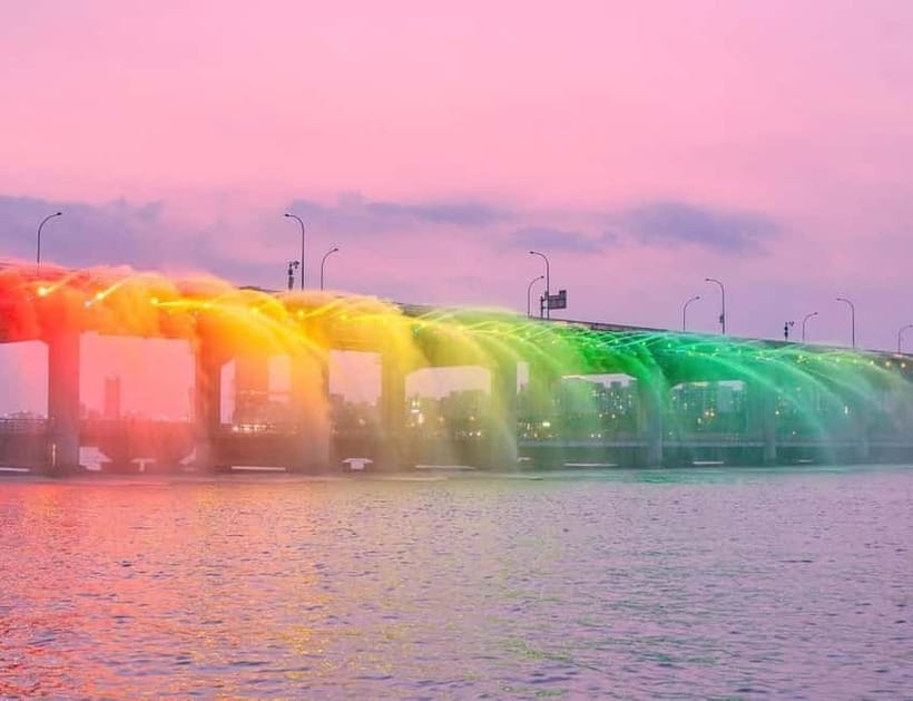 Seoul: Small Group Picnic & Night Bike Ride at Han River - Key points to know before booking