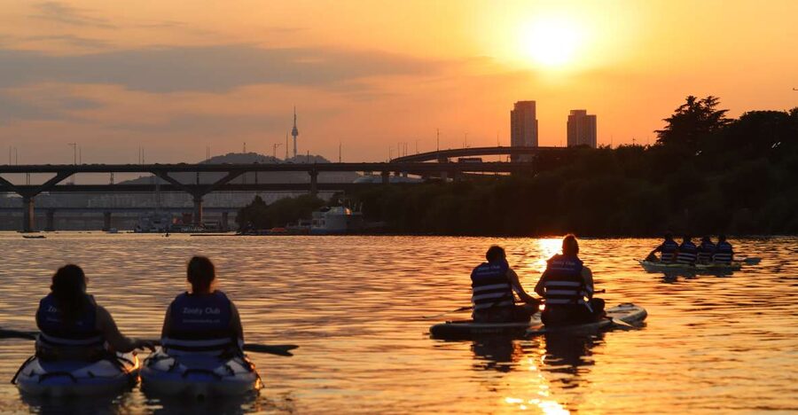 Seoul: Stand Up Paddle Board (SUP) & Kayak in Han River - Is two hours enough?