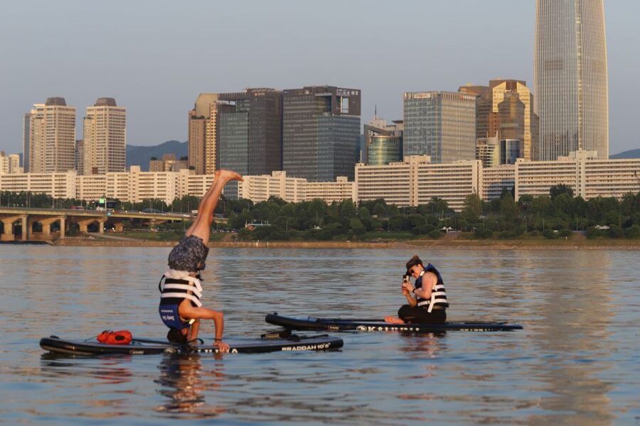 Seoul: Stand Up Paddle Board (SUP) & Kayak in Han River - What the $31 price really covers