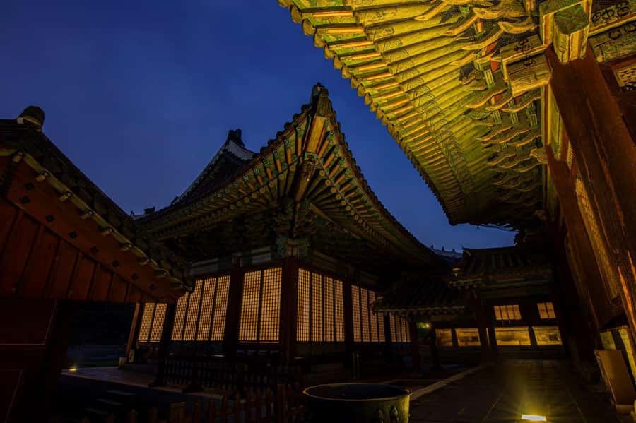 Seoul: Temple & Starfield COEX Mall Gourmet Tour in Gangnam - Booking details that matter