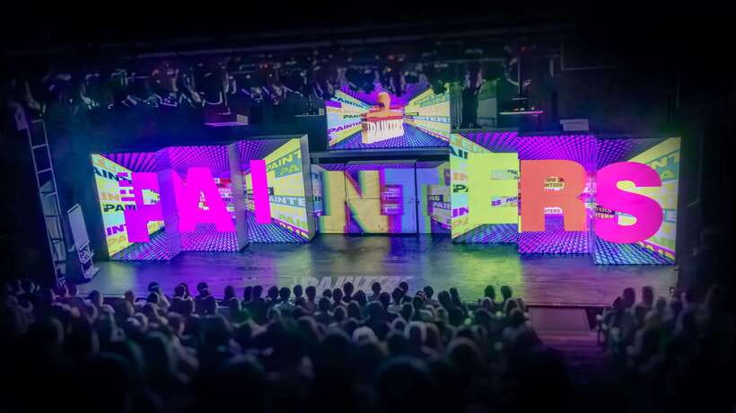 Seoul: The Painters Live Art K-pop Dance Show Ticket - The real attraction: watching skill happen live