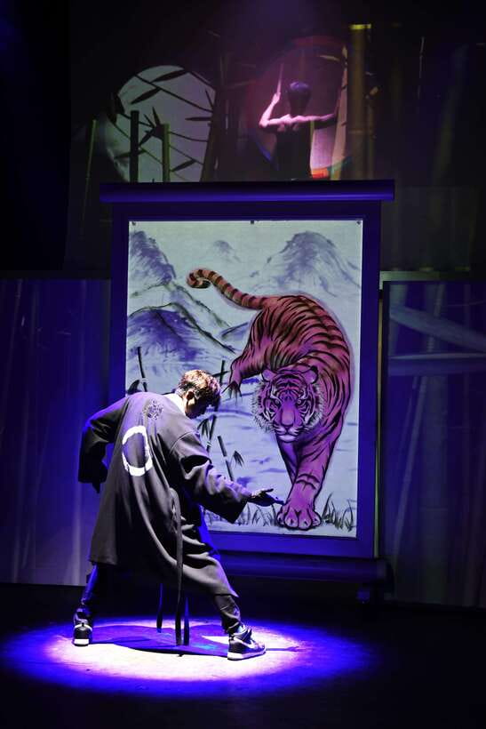 Seoul: The Painters Live Art K-pop Dance Show Ticket - Where K-pop dance fits into the art