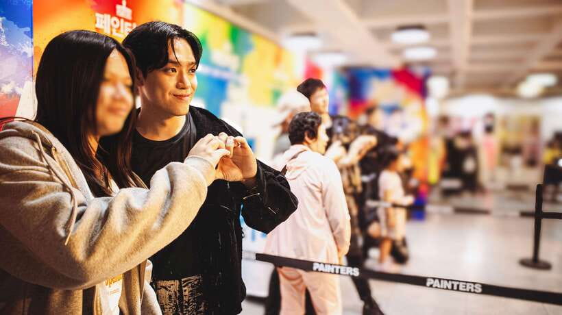 Seoul: The Painters Live Art K-pop Dance Show Ticket - The venue and how to plan the evening