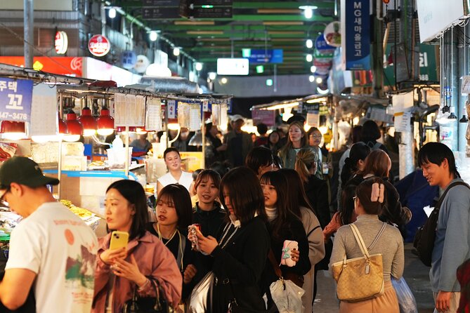 Seoul Vegan & Vegetarian Gwangjang Market Food Tour (11 Tastings) - Tteokbokki brings chewy heat