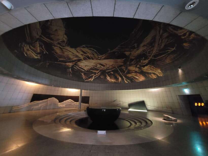 Seoul: War Memorial of Korea Private Guided Museum Tour - Why the private format matters at $100