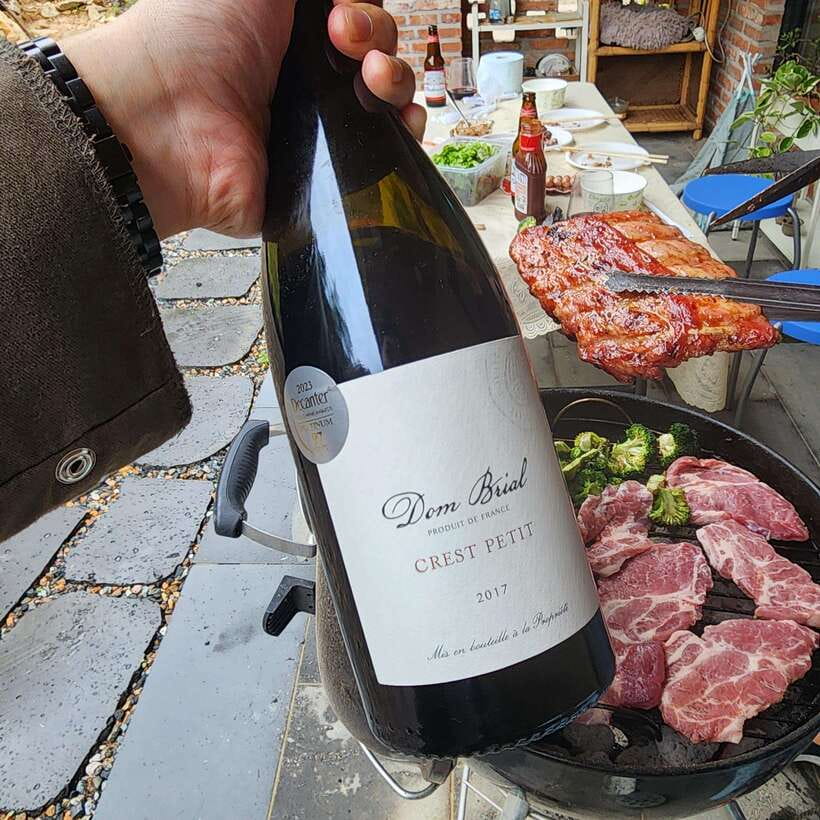Seoul: Wine & Korean BBQ, Perfect Pairing Dinner in Sinchon - The dinner venue changes with group size