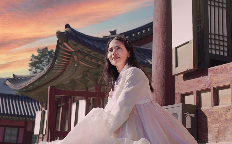 Seoul : Your Personal Photographer in Gyeongbokung - Meeting Iman at Exit 4