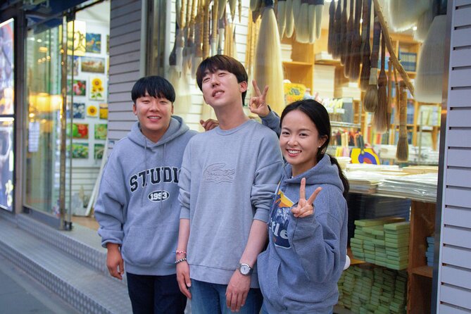 Small Group (7pax) Seoul Tour with Pickup/Dropoff (No Shopping) - Gwanghwamun Square, Seoul’s ceremonial front door