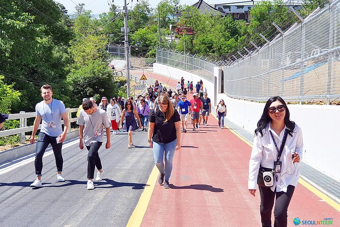 Small-Group DMZ Tour w/ North Korea Experience Hall & Susp.Bridge - Gloucester Hill Memorial and the suspension bridge