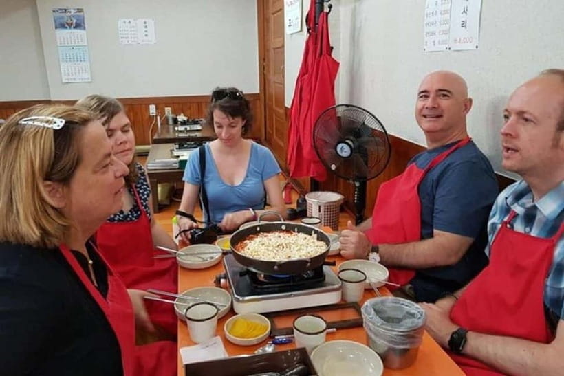 Small-Group Night Food Tour in Seoul with Korean BBQ - Who will get the most from this evening